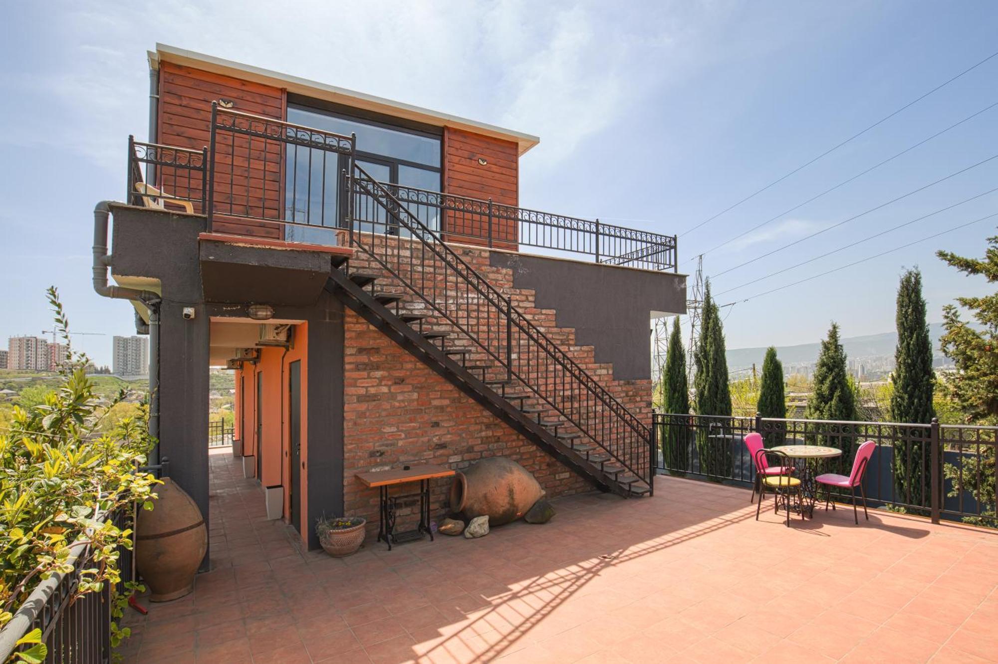Private Modern With Tennis Court